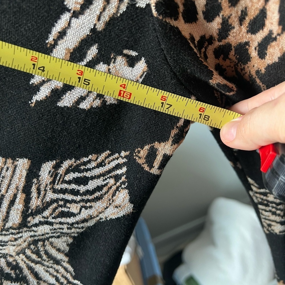 Chico's Jacquard Animal Print Cardigan Sweater S - Picture 5 of 12